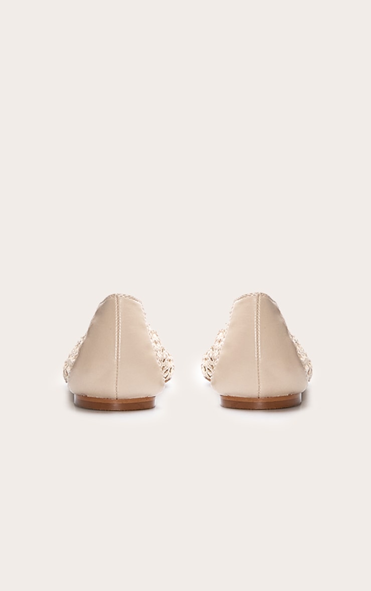 https://cdn-img.prettylittlething.com/2/c/3/8/2c389eb3f85d661fed0e8cd556cb86d9efdffa9b_CNL8021_3_cream_pu_round_toe_woven_ballet_flats.jpg
