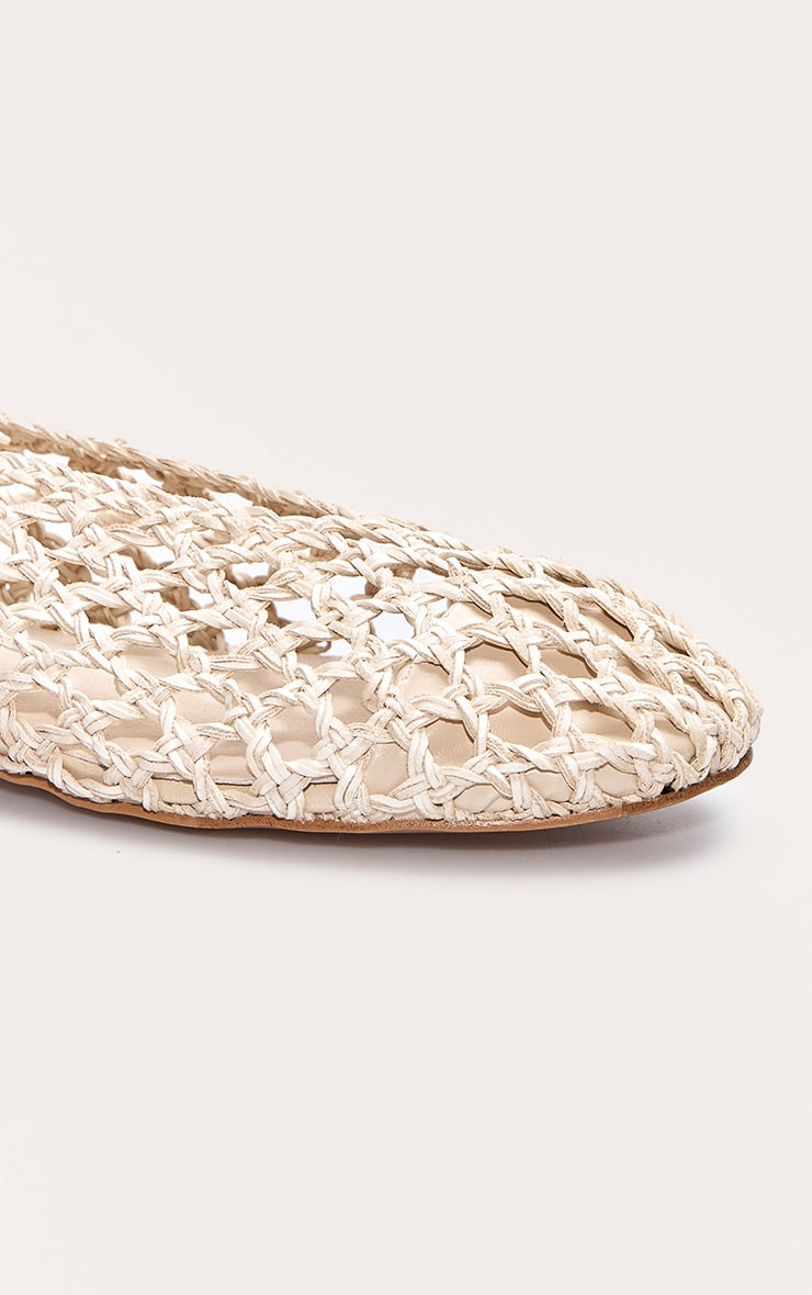 https://cdn-img.prettylittlething.com/9/0/a/d/90ad81d82dee2829069210f14ab0fbeccb804035_CNL8021_4_cream_pu_round_toe_woven_ballet_flats.jpg