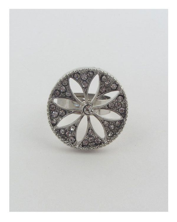Adjustable cut out flower ring